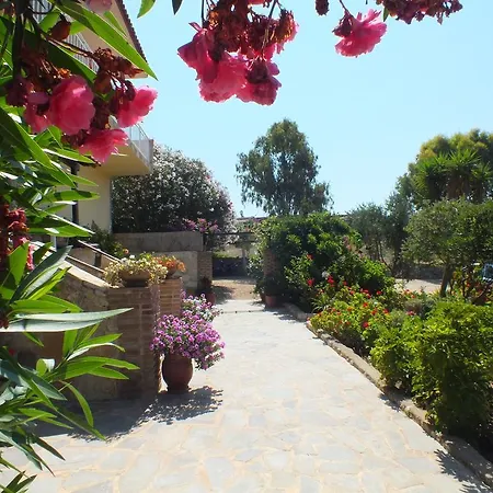 Siskos Guest house 3*