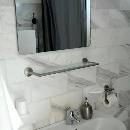 西斯克斯旅馆 卢特拉基利尼斯